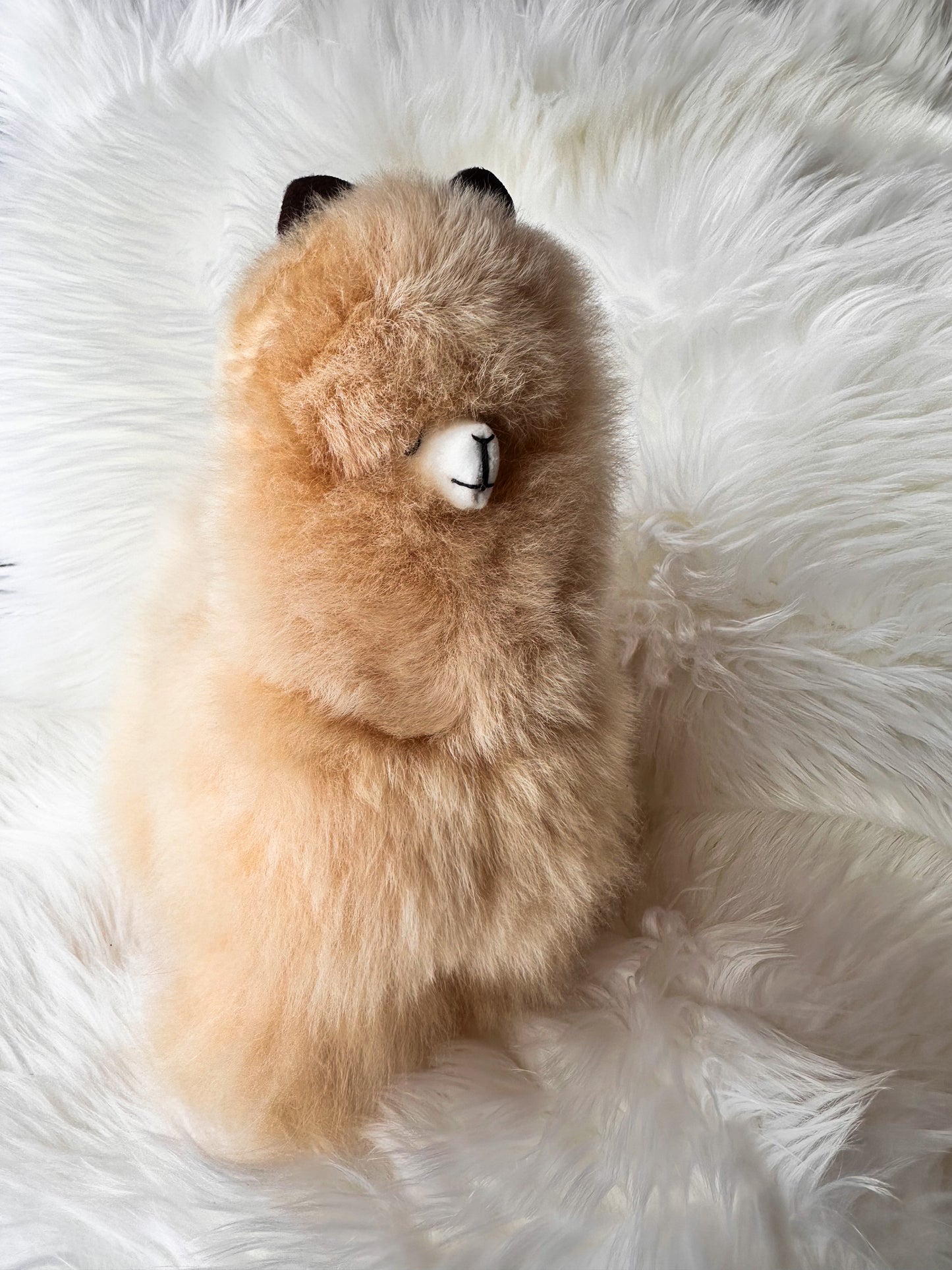 Alpakų žaislas iš natūralios alpakų vilnos – 32cm