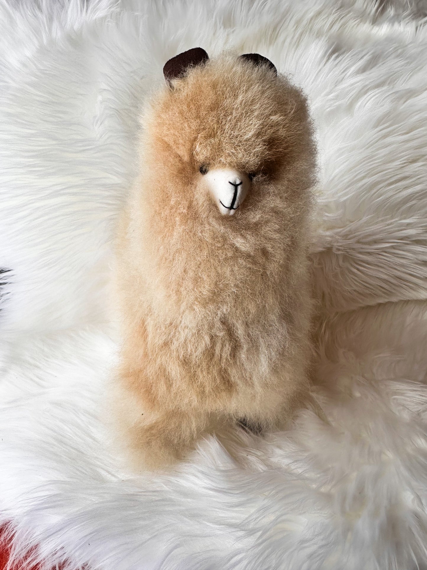 Alpakos žaislas iš natūralios alpakų vilnos –32cm