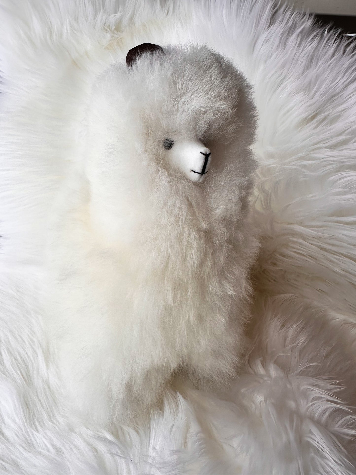 Alpakos žaislas iš natūralios alpakų vilnos –32cm