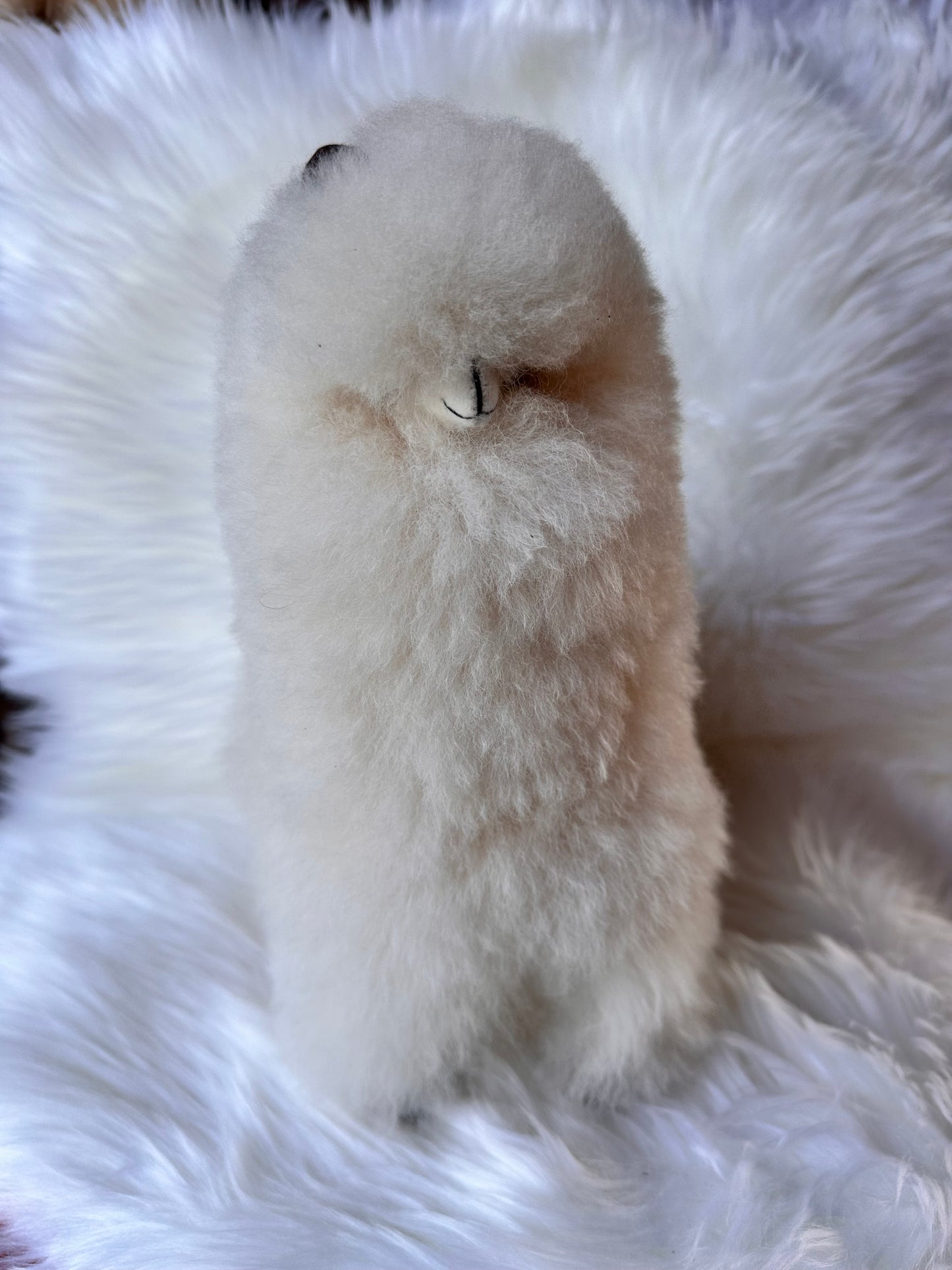 Alpakų žaislas iš natūralios alpakų vilnos 32cm