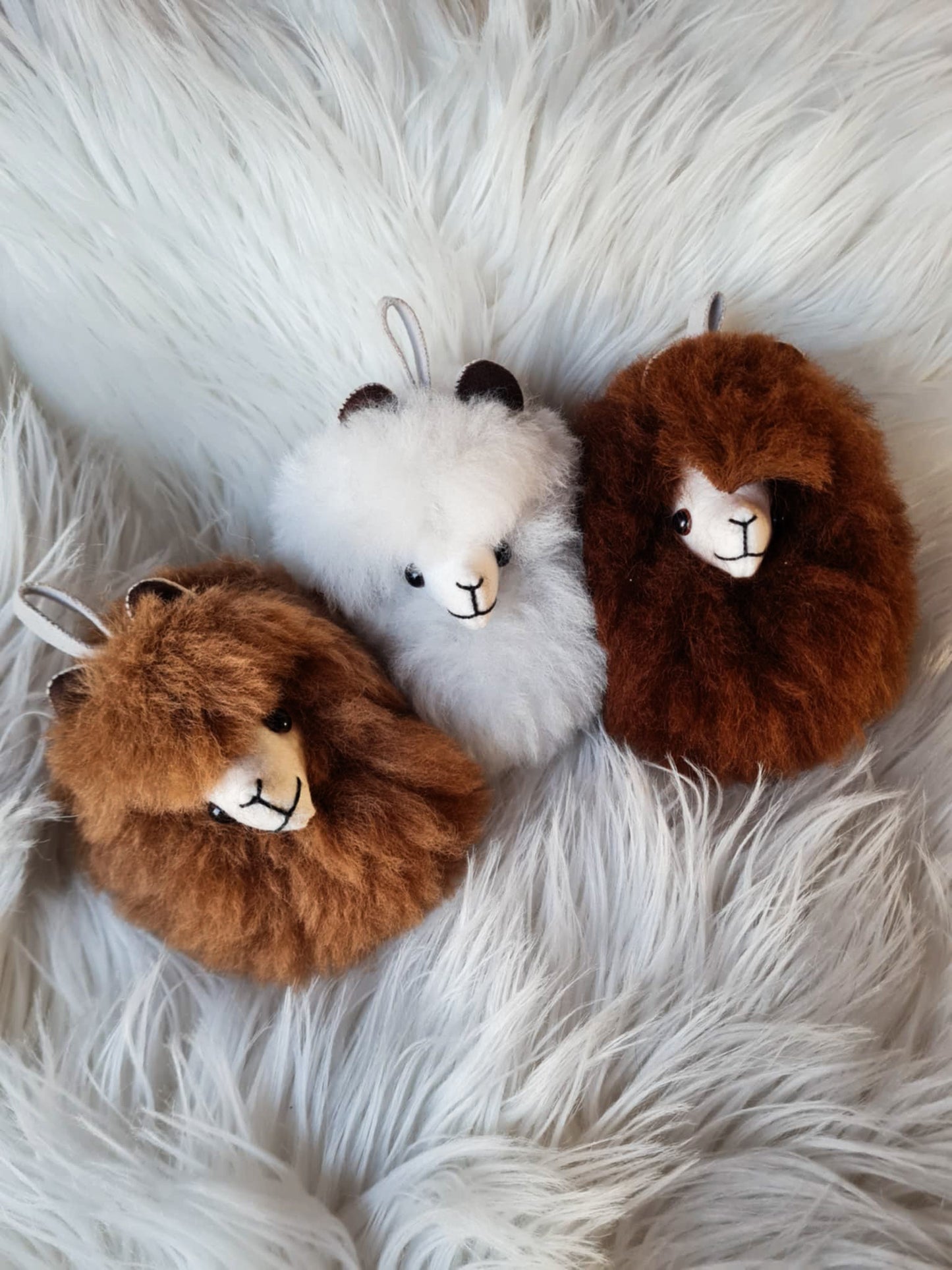 Pakabukas-pagamintas iš natūralios alpakų vilnos